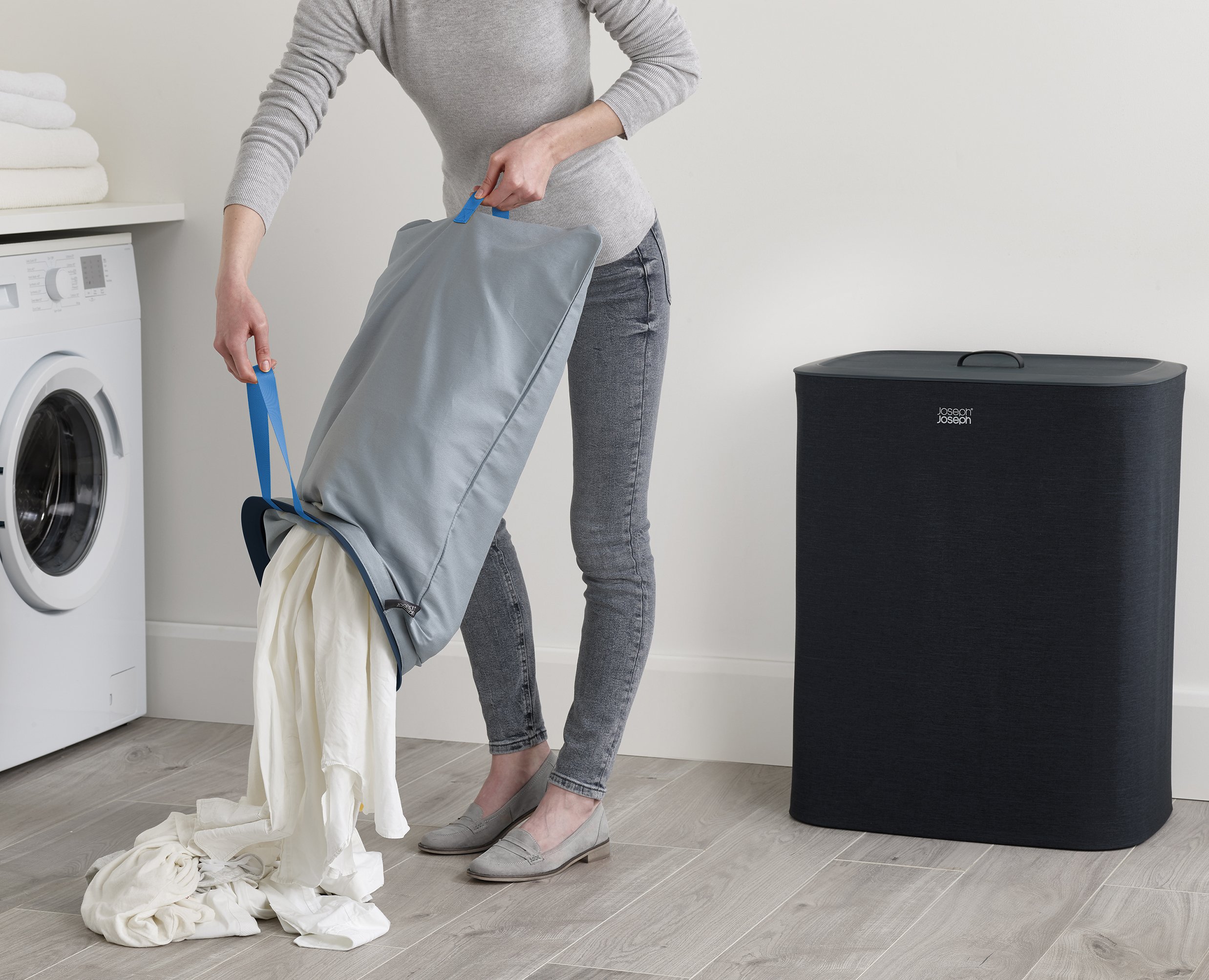 JJ_Tota-90L-Laundry-Basket_Carbon_50004_IU3_2600x Joseph Joseph - Cesto Biancheria, Tota 90L - immagine 6