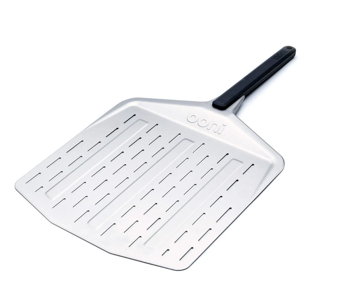 Cattura1 OONI PALA FORATA 12" - Pala forata per pizza 30cm - immagine 1