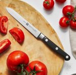 ZWILLING - PROFESSIONAL S - Coltello Universale Seghettato - Lama 13cm - immagine 4